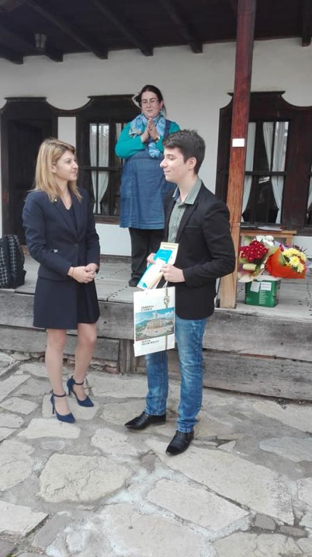 ПЪРВА НАГРАДА ЗА УЧЕНИК НА ХУМАНИТАРНА ГИМНАЗИЯ В КОНКУРС, ПОСВЕТЕН НА ХАДЖИ ДИМИТЪР