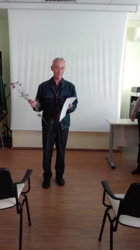 ВАЛЕРИ МИЛКОВ ОТ ПХГ „ДАМЯН ДАМЯНОВ” – ГИМНАЗИАЛЕН УЧИТЕЛ НА ГОДИНАТА