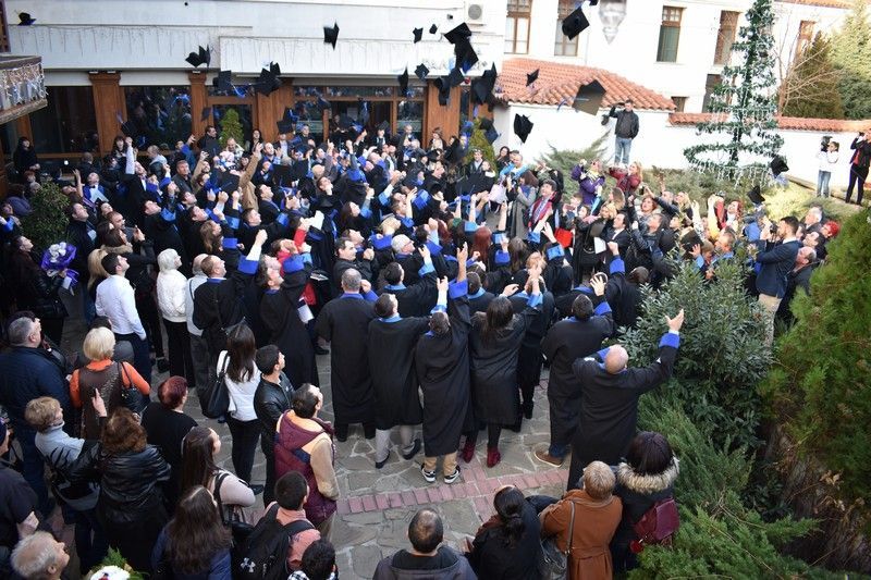 Сливенският факултет и колеж към ТУ връчи дипломите на над 200 абсолвенти