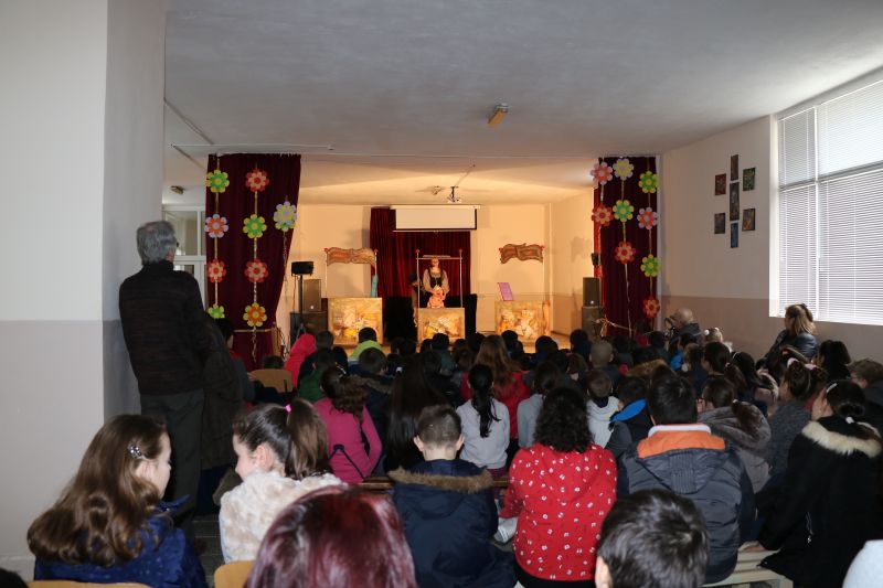 ВЪЛШЕБСТВОТО НА ТЕАТЪРА