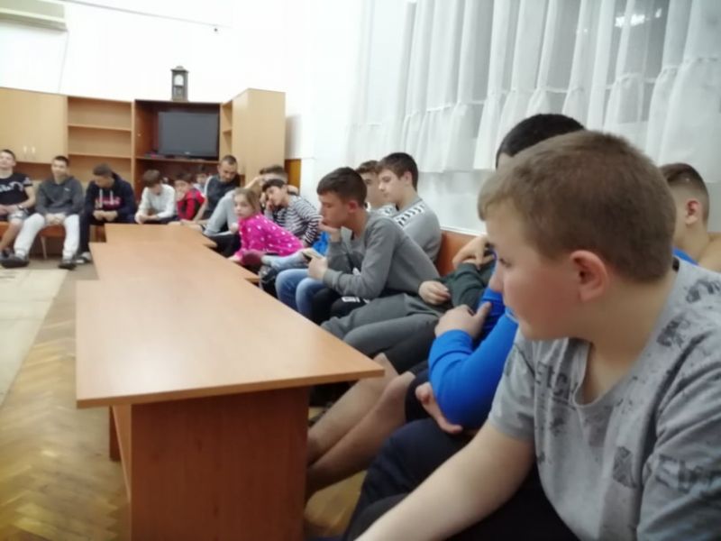 Послушни и в общежитията!
