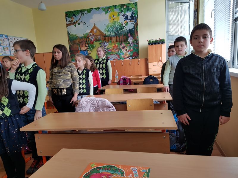 Деца участват в кампанията за превенция употребата на тютюн