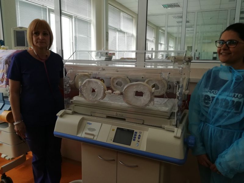 Отделението по неонатология получи кувьоз в резултат на обявена кампания за събиране на средства преди година