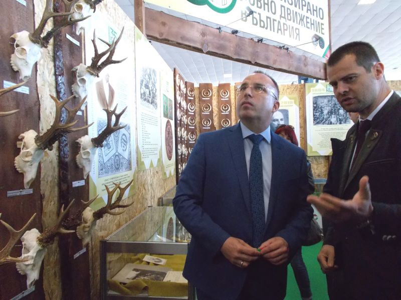 Ръст в ловния туризъм отчете министърът на земеделието при откриването на изложбата „Природа, Лов, Риболов 2019“