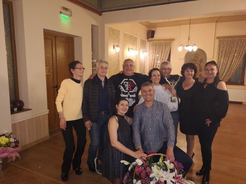 Кметът Стефан Радев поздрави Иринка Гочева за приза й „Българка на годината – 2018“