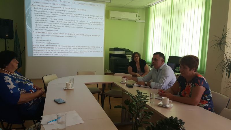 Обсъдиха прилагането на приобщаващото образование в област Сливен 