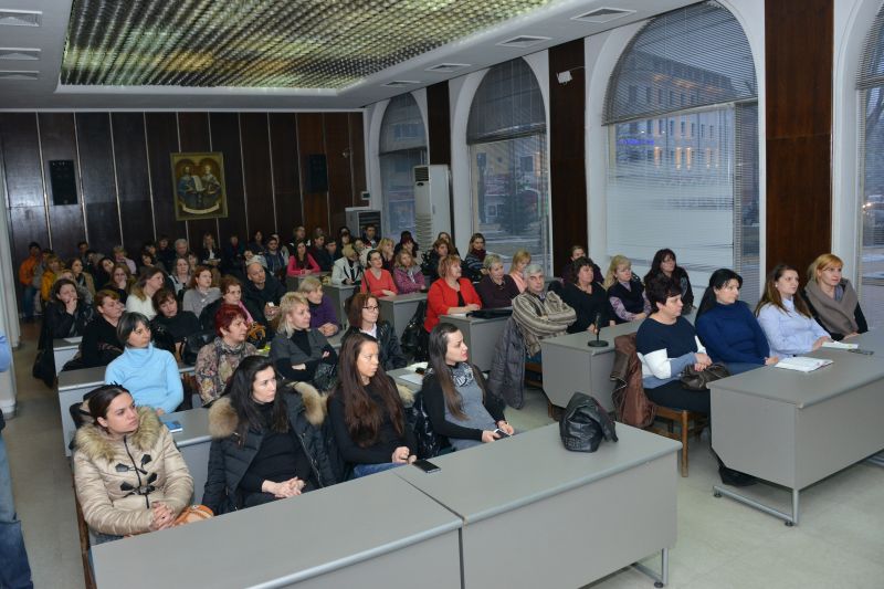 Обществена дискусия на  предстоящия електронен прием в детски градини, ясли и училища се състоя в Сливен