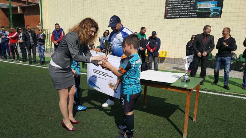„Арена“-Ямбол е шампион в детския великденски футболен турнир в Сливен 