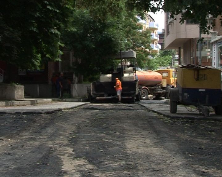 В Сливен ремонтират улици, чакащи за ремонт повече от 5 години
