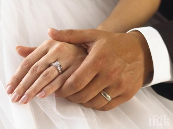 Младоженци от Сливен дариха 1000 лева от сватбата си на Отделението по неонатология