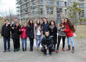 Участниците  в състезанието