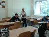 Помощ от приятел и насърчаване при писането на първото резюме