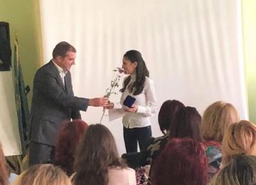 Ани Иванова - носител на наградата за млад учител