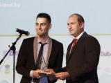 Президентът връчи награда на основателя на образователна онлайн платформа