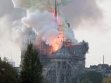 Силен пожар обхвана парижката катедрала Нотр Дам
