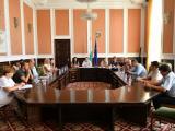 Свиканите от кмета Стефан Радев консултации за сформиране на Общинската избирателна комисия /ОИК/ – Сливен за местните избори през октомври се проведоха днес