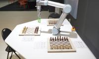 Световна шампионка по шахмат се изправя срещу робот в София