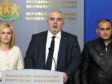  Сийка Милева - говорител на главния прокурор, депутатът от ГЕРБ Маноил Манев (в средата) и Асен Руменов.