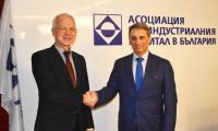 АИКБ ще работи заедно с УХТ – Пловдив за подобряване на съответствието между образованието и потребностите на бизнеса 