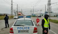 Полицейски служители на ОДМВР-Сливен извършват денонощен контрол на 6 контролно-пропускателни пункта в град Сливен и един в Нова Загора