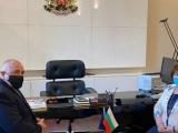  Бойко Борисов и председателят на Висшия адвокатски съвет Ралица Негенцова   Снимка: Пресслужба на МС
