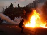  Безредици избухнаха край американското посолство в Атина