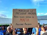 Г-н президент Макрон, Вашето мълчание подкрепя политическата мафия в България"