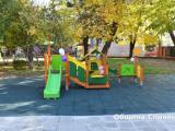 Изцяло реконструирани са две от площадките за игри в Детска ясла № 6 в Сливен. 