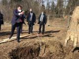  Министърът на здравеопазването Костадин Ангелов постави в Бяла началото на проект за модернизация на спешната помощ в страната. Снимка: Ася Пенчева