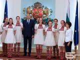 Президентът удостои Детския хор на БНР с плакет „Св. св. Кирил и Методий“ 
