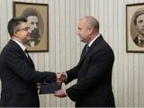  Президентът Румен Радев връчи на Пламен Николов от „Има такъв народ“ мандат за съставяне на правителство. Снимка: БГНЕС