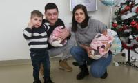  Жена роди близнаци по естествен път след предишно секцио