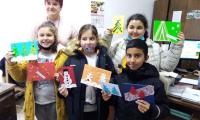 Над 100 коледни картички дариха деца от творческо обединение "Дарования" на Дневен център за стари хора - Котел 