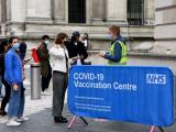Ваксинаация във Великобритания 