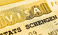 ЕП иска законодателно предложение за забрана на продажбата на европейско гражданство и за регулиране на "златните визи"