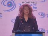  Вицепрезидентът Илияна Йотова говори на конгреса на КНСБ Снимка: ФБ на КНСБ
