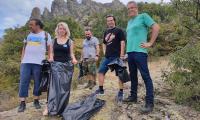 Демократична България – Сливен се включи в кампанията за есенното почистване на природен парк „Сините камъни“