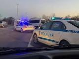 Катастрофа след гонка с полицейски бус в София, има пострадал полицай