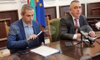 Общо 54 заявления за финансова помощ за паспортизация на сгради са подадени за два часа в община Сливен