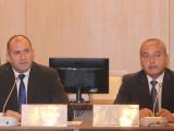  Гълъб Донев (вдясно) ще бъде премиер и в новото служебно правителство, назначено от президента Радев