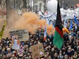 Милионен протест заля френските улици 