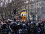 Франция на протести срещу пенсионната реформа на Макрон