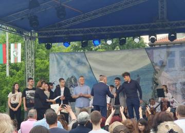 Кметът на Сливен Стефан Радев награди ученици от ПГПЗЕ
