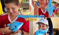 Румънче загуби играчка делфинче и Делфинариум Варна му изпрати нова
