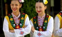 Нова Загора отново привлече майстори на художествени занаяти на традиционна среща „Живата традиция“