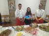 Кулинарна изложба по случай Никулден подредиха в котленската гимназия