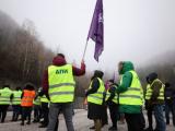 Протест на синдикат "Пътно дело" към КНСБ под наслов "Достоен труд - достойно заплащане" се проведе на лявото пътно платно на АМ "Хемус" в посока Варна - София - 7 декември 2023 г. Снимка: БТА