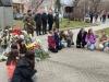 Деца се прекланят пред паметта на Левски
