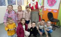 ОУ „Панайот Хитов“ посрещна стотици гости на пищно тържество за 1 март