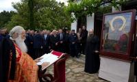 Премиерът Главчев и българската делегация участваха в празника на  манастира „Св. Георги Зограф“  в Света гора